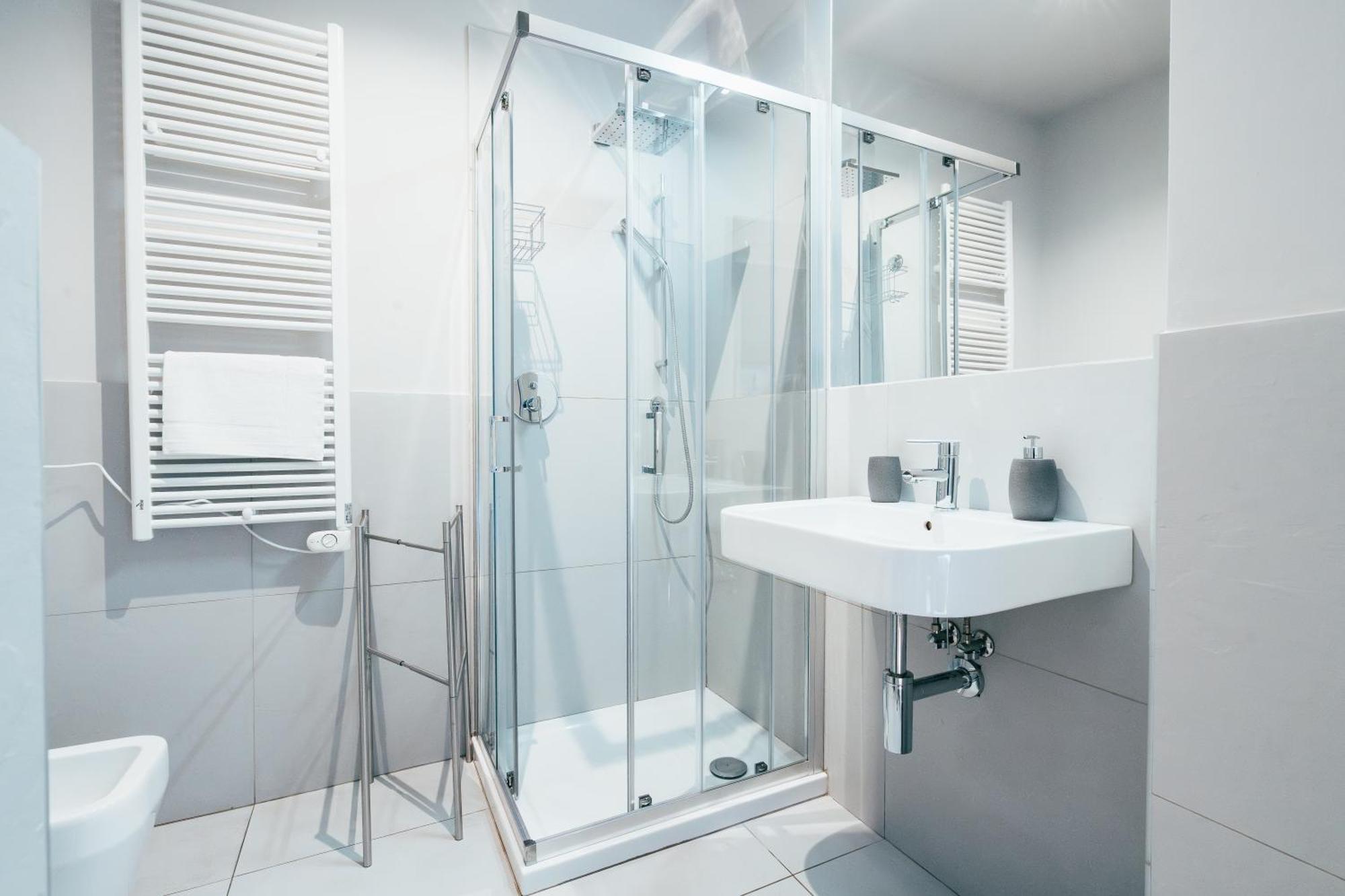 Bologna Suites - Private Bathroom Exterior foto