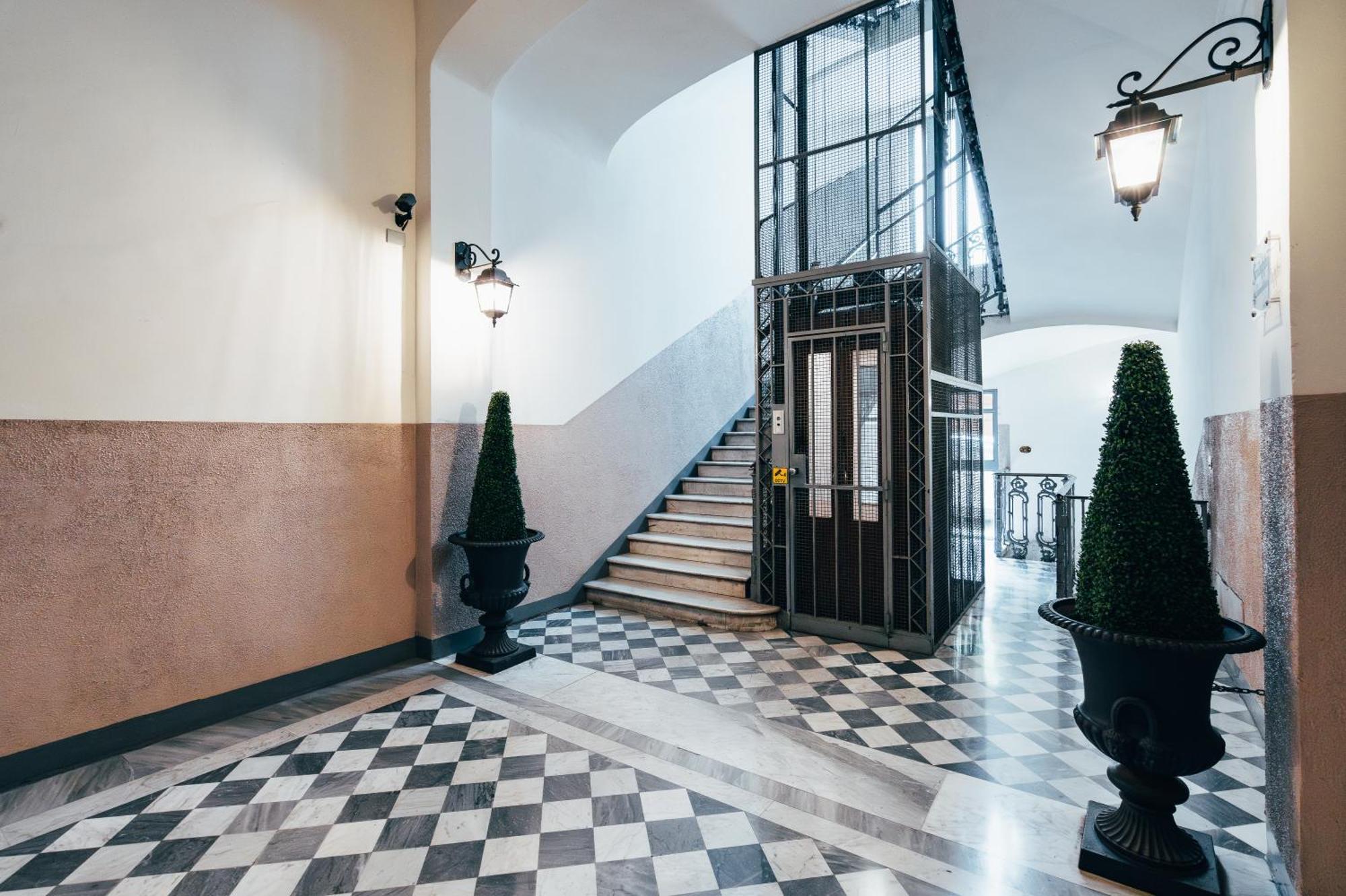 Bologna Suites - Private Bathroom Exterior foto